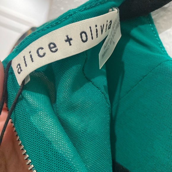 Alice + Olivia Delora Mockneck Floral Bodycon Midi Dress in size 4 NWT $350 - Picture 5 of 9